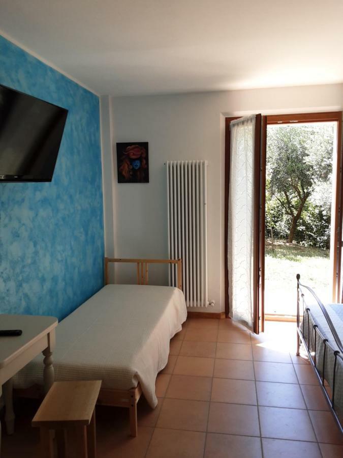 Fonte La Perna Villa Polverigi Exterior photo